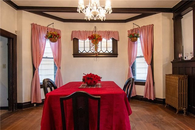 222 N 2nd St, Jeannette, PA 15644