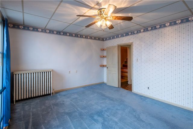 222 N 2nd St, Jeannette, PA 15644