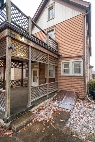 222 N 2nd St, Jeannette, PA 15644