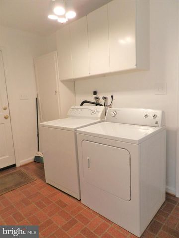 108 WILDERNESS LN, Fredericksburg, VA 22401