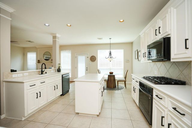 16011 Maplewick Drive, Tomball, TX 77377