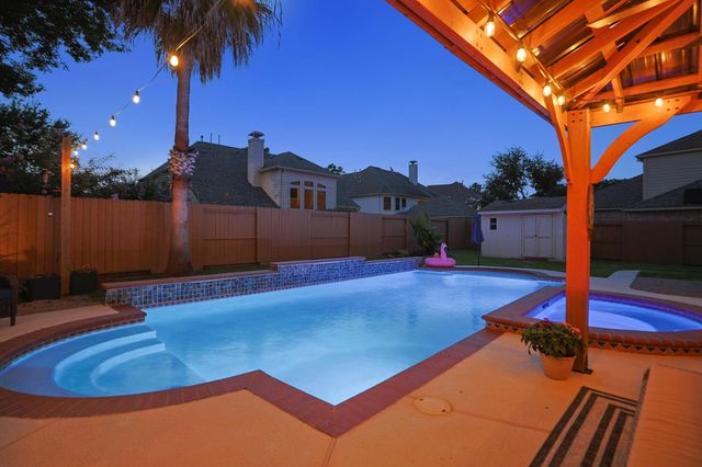 16011 Maplewick Drive, Tomball, TX 77377