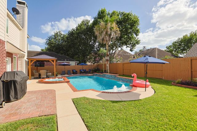 16011 Maplewick Drive, Tomball, TX 77377