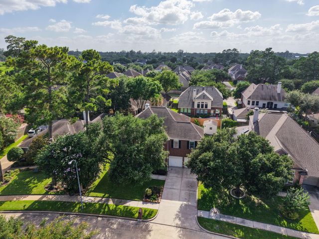 16011 Maplewick Drive, Tomball, TX 77377