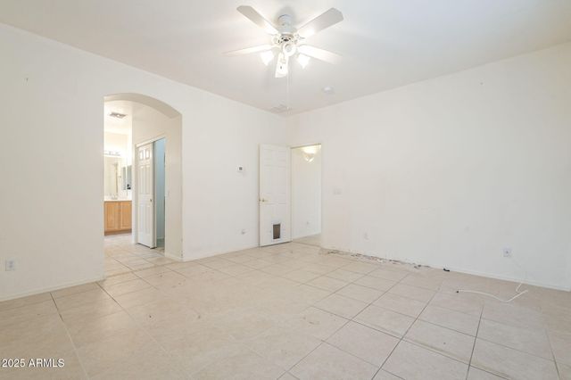 29922 N LITTLE LEAF Drive, San Tan Valley, AZ 85143