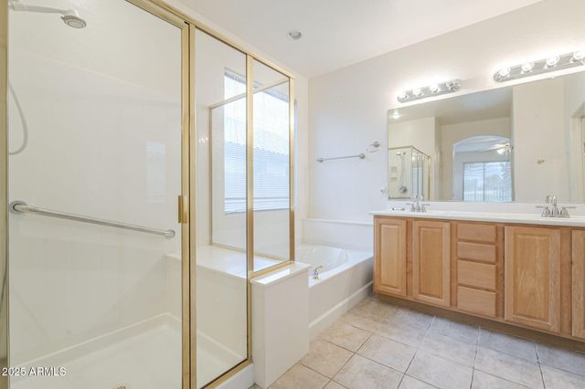 29922 N LITTLE LEAF Drive, San Tan Valley, AZ 85143