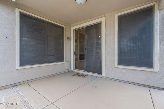 29922 N LITTLE LEAF Drive, San Tan Valley, AZ 85143