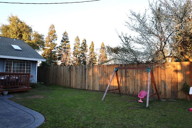 3414 Club Ln, Sacramento, CA 95821