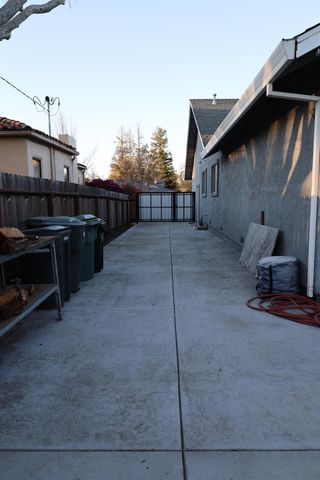 3414 Club Ln, Sacramento, CA 95821