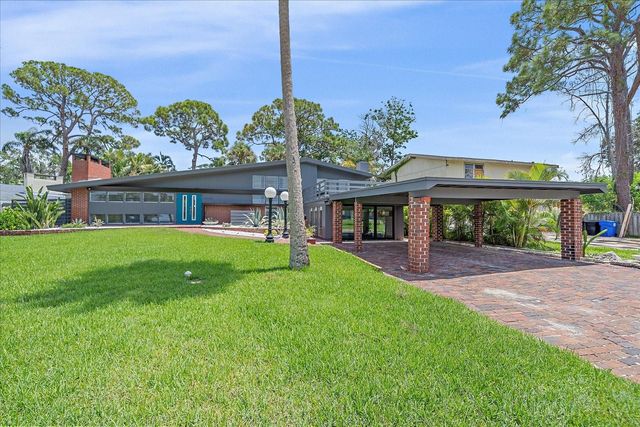 4610 CYPRESS WAY S, St Petersburg, FL 33705