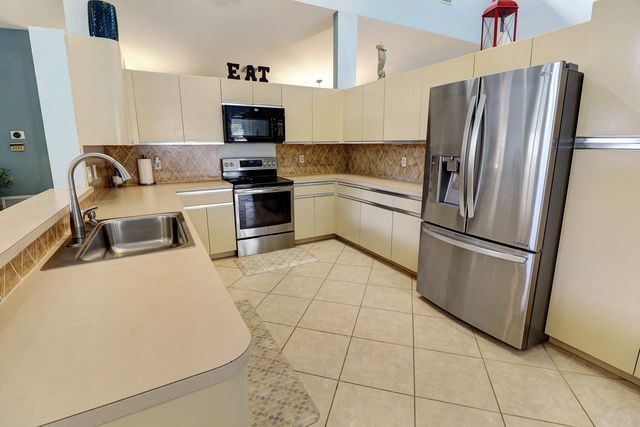 10059 NW 49th Place, Coral Springs, FL 33076