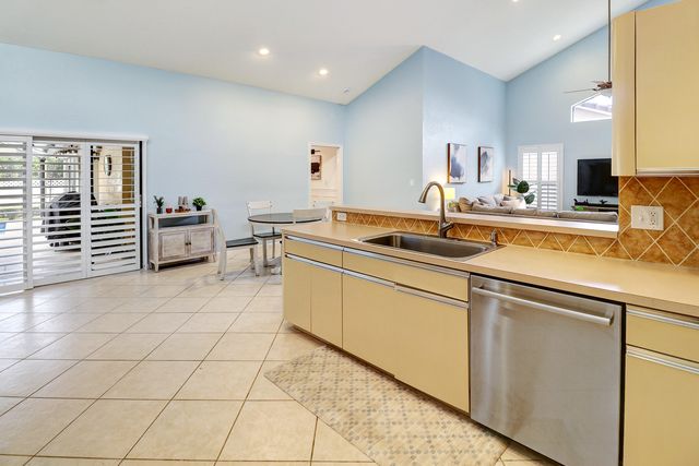 10059 NW 49th Place, Coral Springs, FL 33076