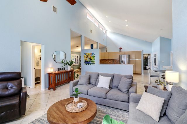 10059 NW 49th Place, Coral Springs, FL 33076