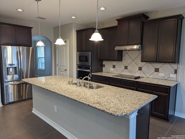 2606 PARIA CYN, Converse, TX 78109