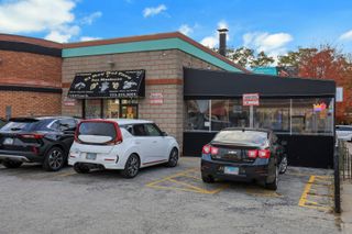 7138 N Clark Street, Chicago, IL 60626