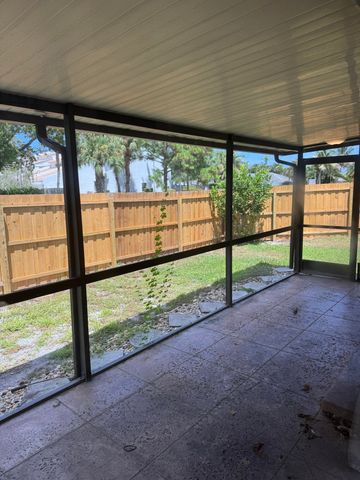 121 BEAUMONT Lane, Palm Beach Gardens, FL 33410