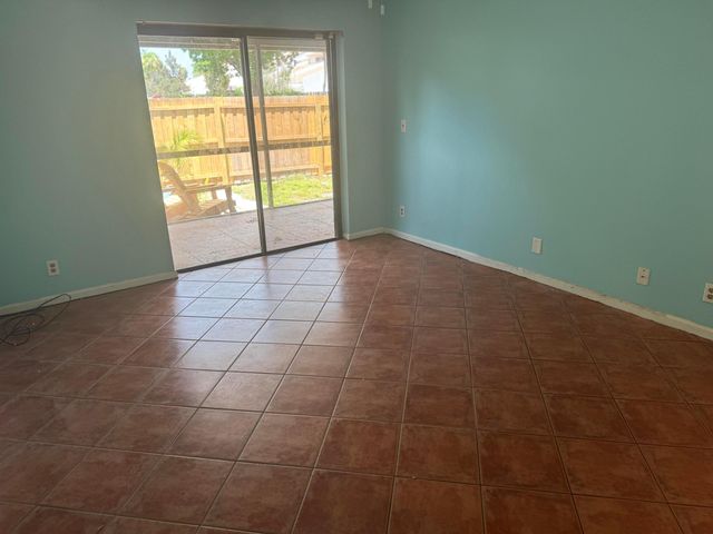 121 BEAUMONT Lane, Palm Beach Gardens, FL 33410