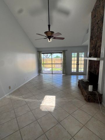 121 BEAUMONT Lane, Palm Beach Gardens, FL 33410