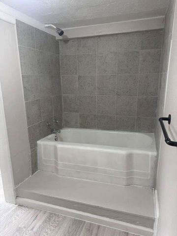 318 10th Street, Dickinson, TX 77539