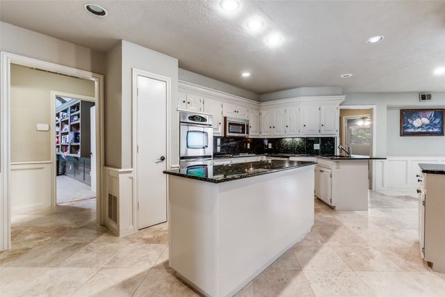 6911 Gateridge Drive, Dallas, TX 75254