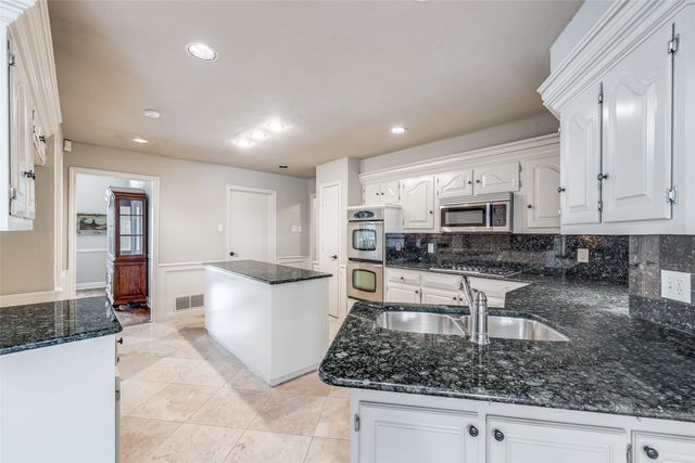 6911 Gateridge Drive, Dallas, TX 75254