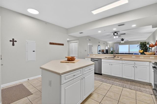 80 SURFVIEW DRIVE 811, Palm Coast, FL 32137