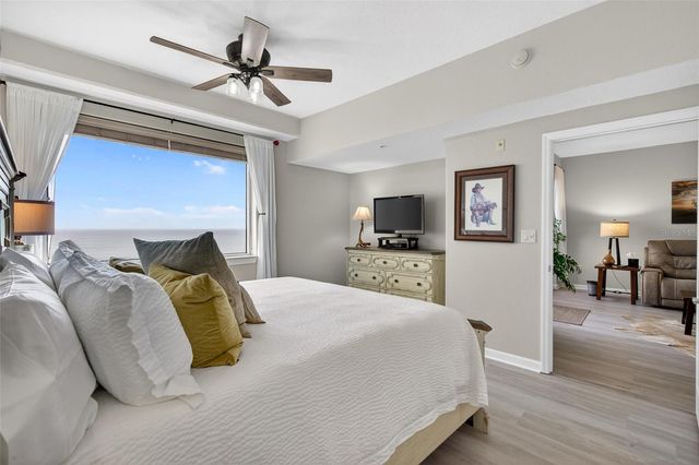 80 SURFVIEW DRIVE 811, Palm Coast, FL 32137