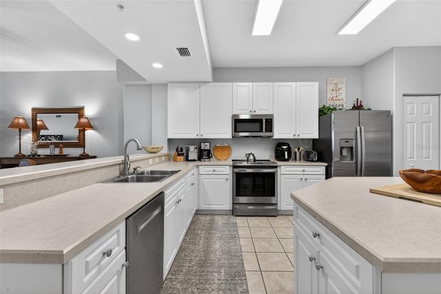 80 SURFVIEW DRIVE 811, Palm Coast, FL 32137