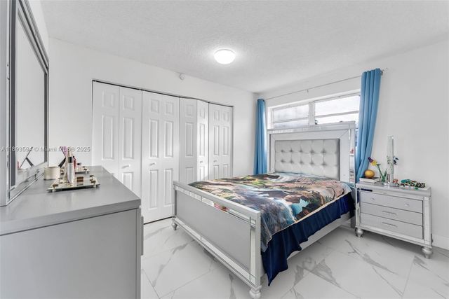 8820 SW 27th St, Miami, FL 33165