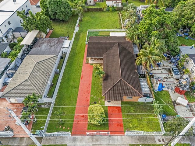 8820 SW 27th St, Miami, FL 33165
