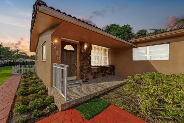 8820 SW 27th St, Miami, FL 33165