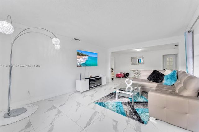 8820 SW 27th St, Miami, FL 33165