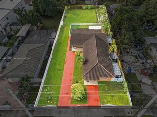 8820 SW 27th St, Miami, FL 33165