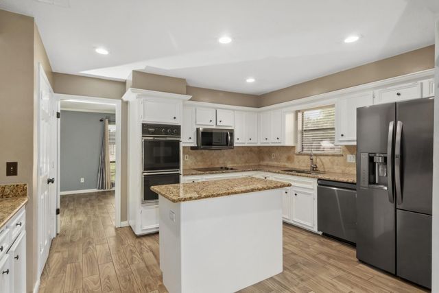 11214 Ashwood Drive, Humble, TX 77338