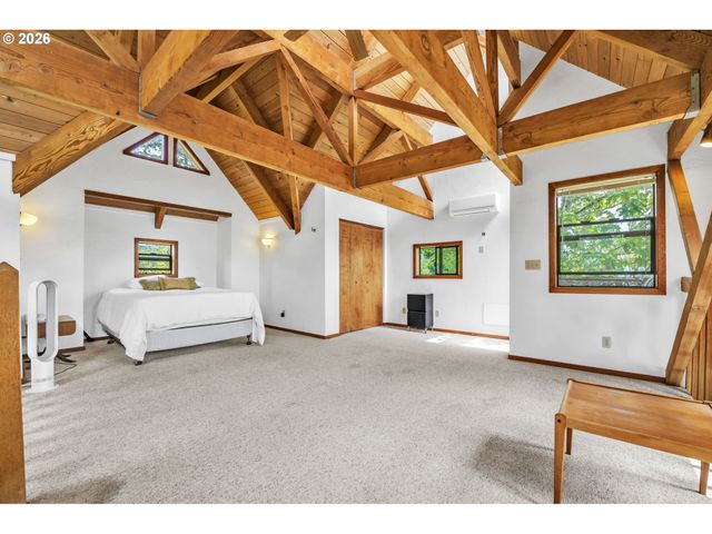 88901 MCKENZIE ACRES Dr, Springfield, OR 97478