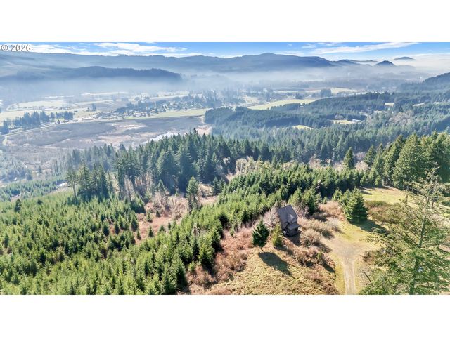 88901 MCKENZIE ACRES Dr, Springfield, OR 97478
