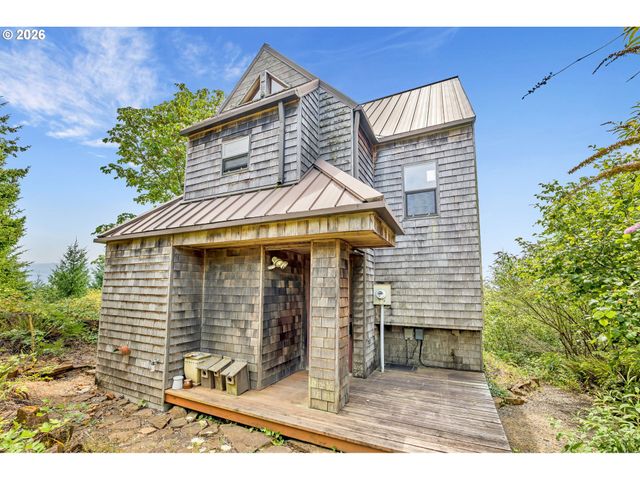 88901 MCKENZIE ACRES Dr, Springfield, OR 97478