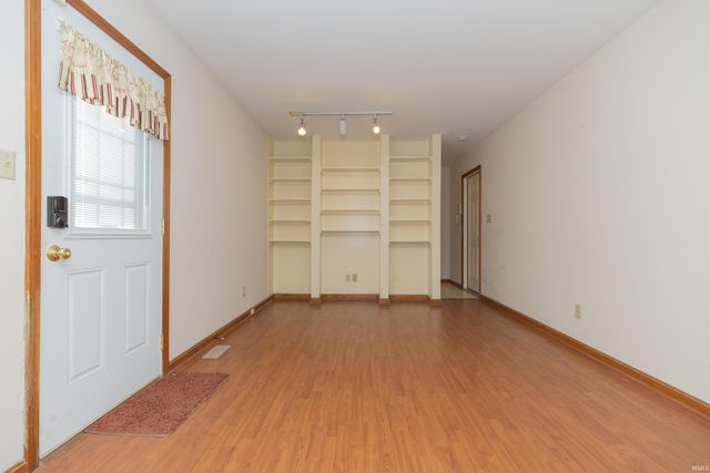 6927 Kolb Drive, Evansville, IN 47715