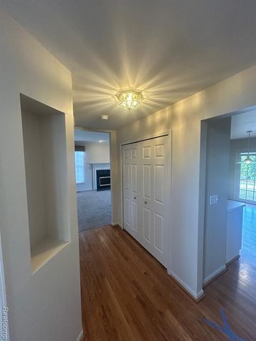 855 Chelsea Road, Canton, MI 48187