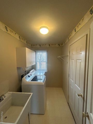 855 Chelsea Road, Canton, MI 48187