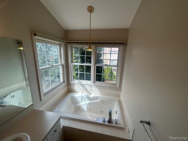 855 Chelsea Road, Canton, MI 48187