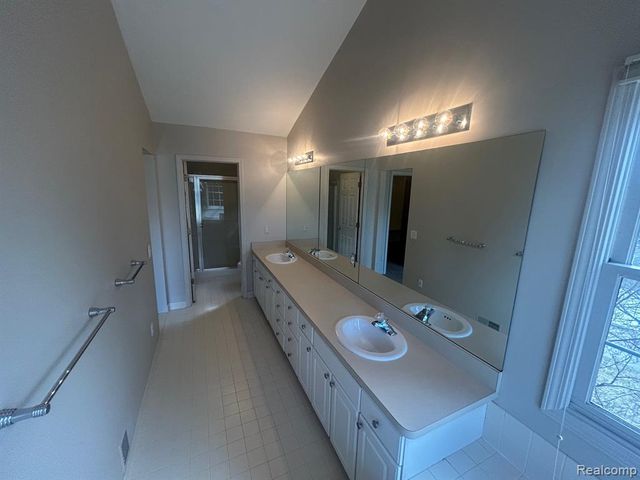 855 Chelsea Road, Canton, MI 48187