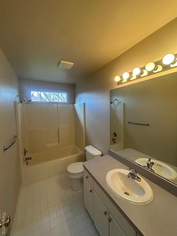 855 Chelsea Road, Canton, MI 48187