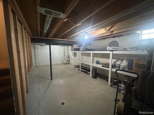 855 Chelsea Road, Canton, MI 48187