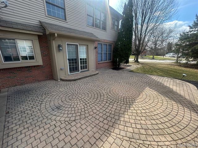 855 Chelsea Road, Canton, MI 48187