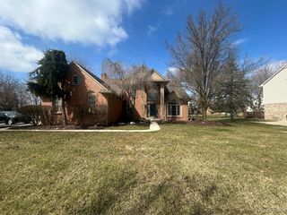 855 Chelsea Road, Canton, MI 48187