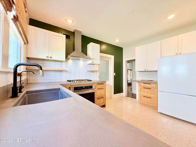 2044 DELLWOOD Avenue, Jacksonville, FL 32204