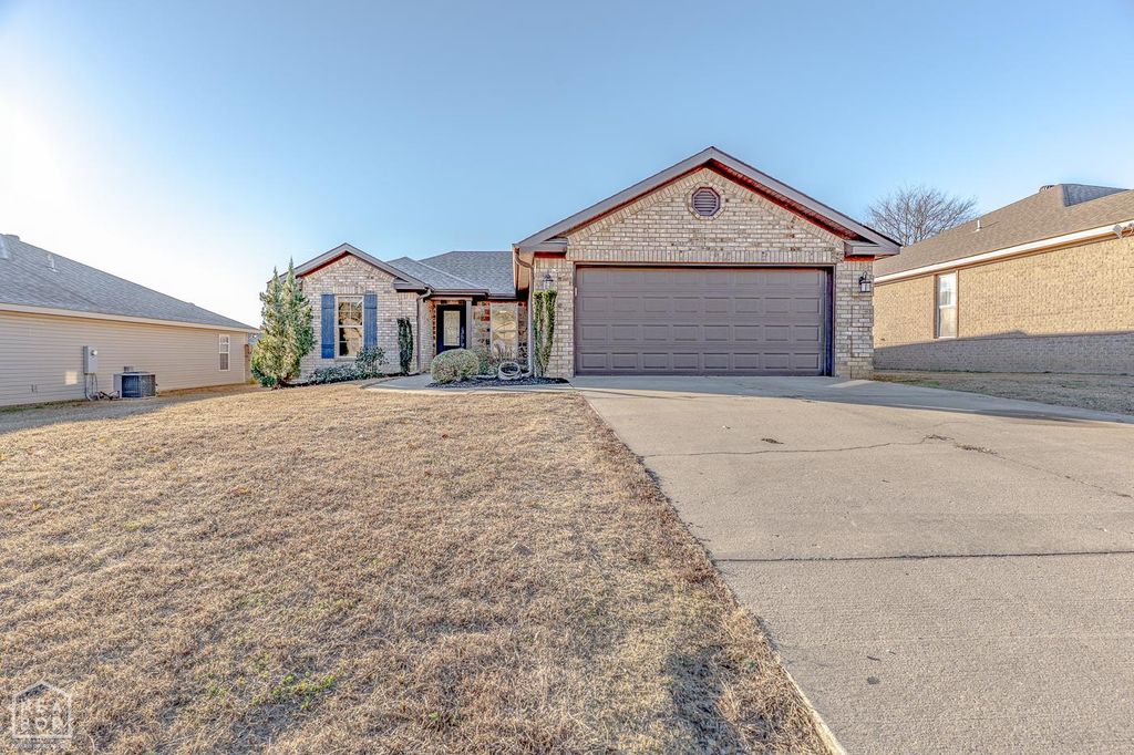 4765 Wildwood Lane, Jonesboro, AR 72405