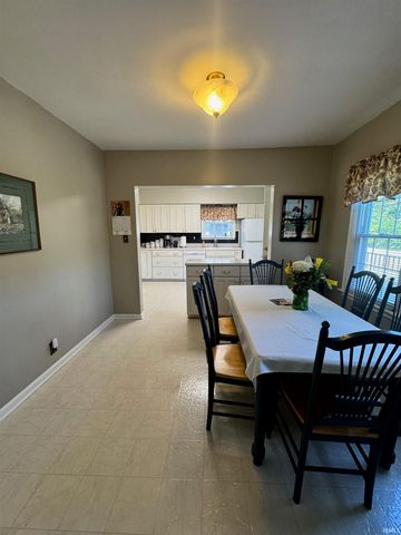 1717 Russell Avenue, Evansville, IN 47720
