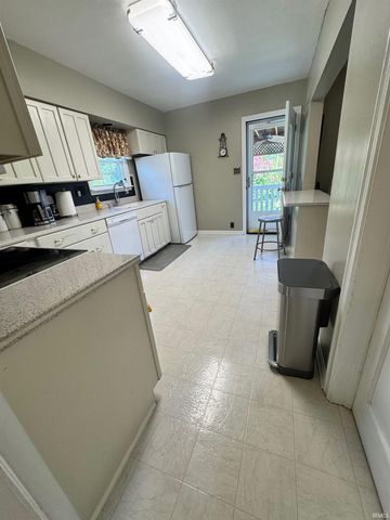 1717 Russell Avenue, Evansville, IN 47720